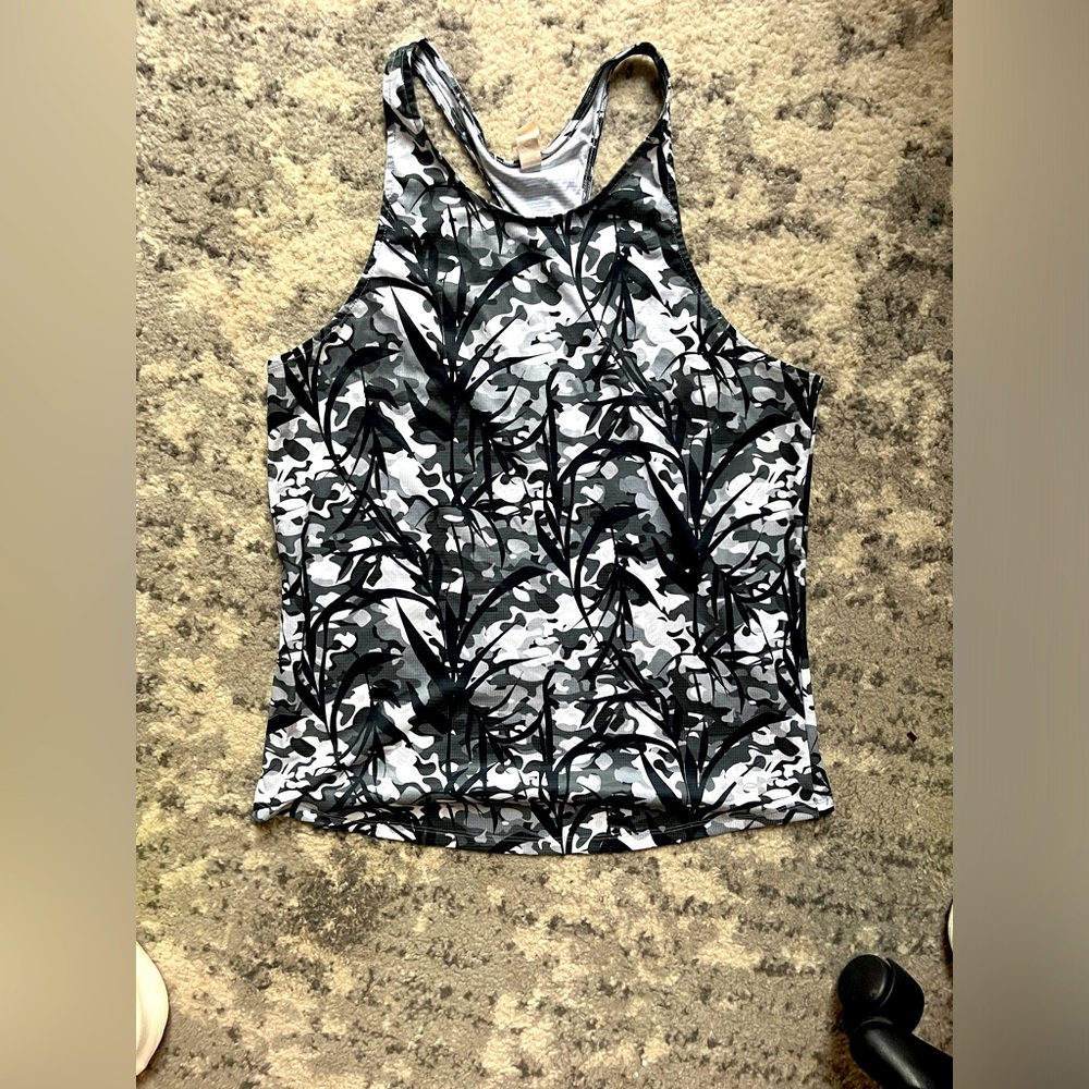 Women’s Under Armour racer back run tank